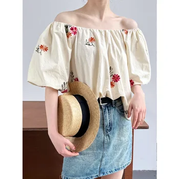 Весенне-летняя Женская футболка с короткими рукавами, Корейская мода, квадратный вырез, пузырчатый рукав, вышитые цветами короткие милые футболки