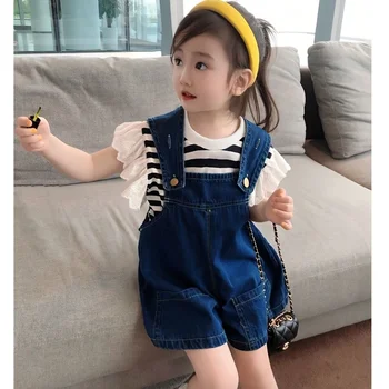 Новый Корейский комплект детской одежды для девочек на лето 2023, Модные Джинсовые брюки на ремешках, Свободный топ с коротким рукавом, футболка в полоску, наряды