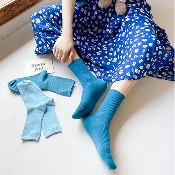 Хлопчатобумажные Носки Женская мода Весна Лето Милые Однотонные Корейские Японские Носки для девочек Весна Черный Белый Средняя трубка Студентка