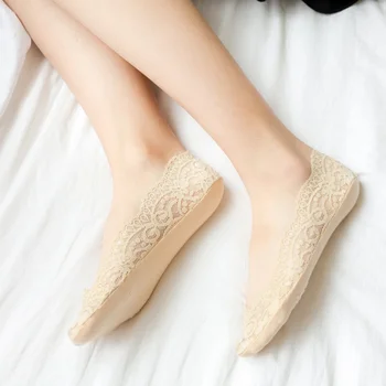 Женские кружевные носки ice silk с мелким кружевом, силиконовые противоскользящие невидимые носки с нескользящей подошвой