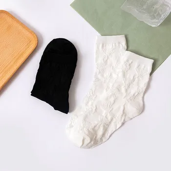 Носки для женщин, черные, белые, однотонные хлопчатобумажные носки с простым рельефным рисунком в виде розы, Японская академия Каваи, женские носки-тюбики K103